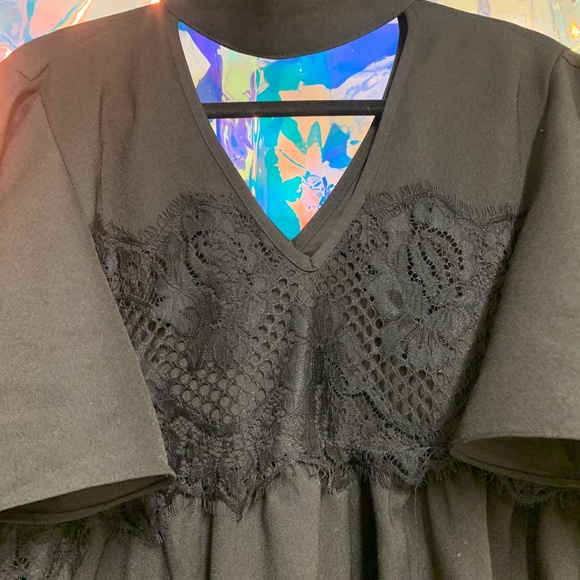 Black Short Sleeve Dress - Picture 3 of 5